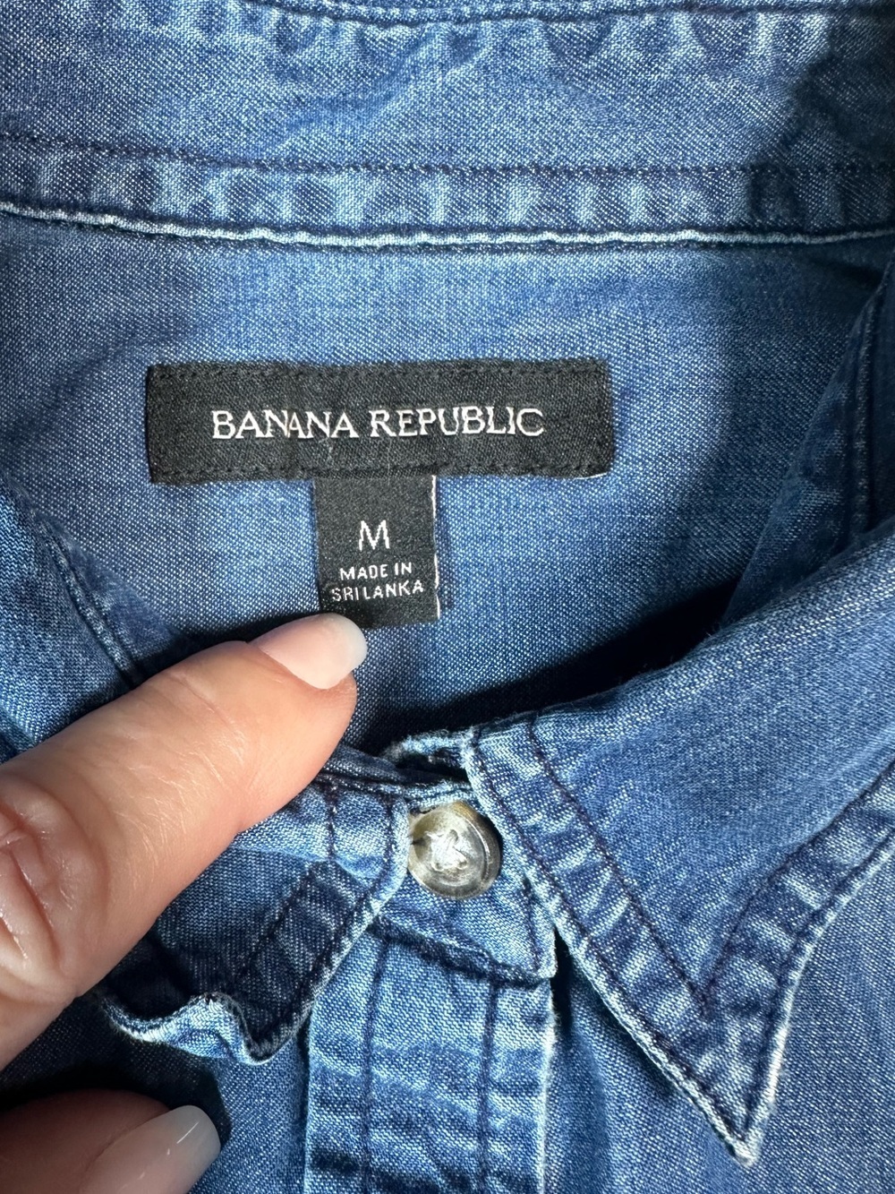 Banana Republic Button Down Top Denim Blue Size Medium - Picture 4 of 6